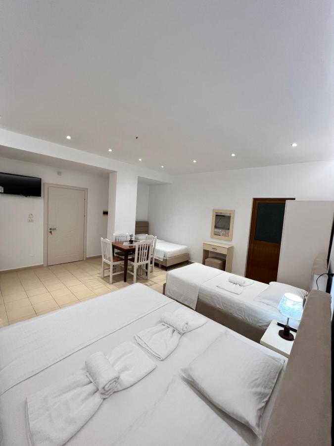Hotel Moscopole Ksamil Eksteriør bilde