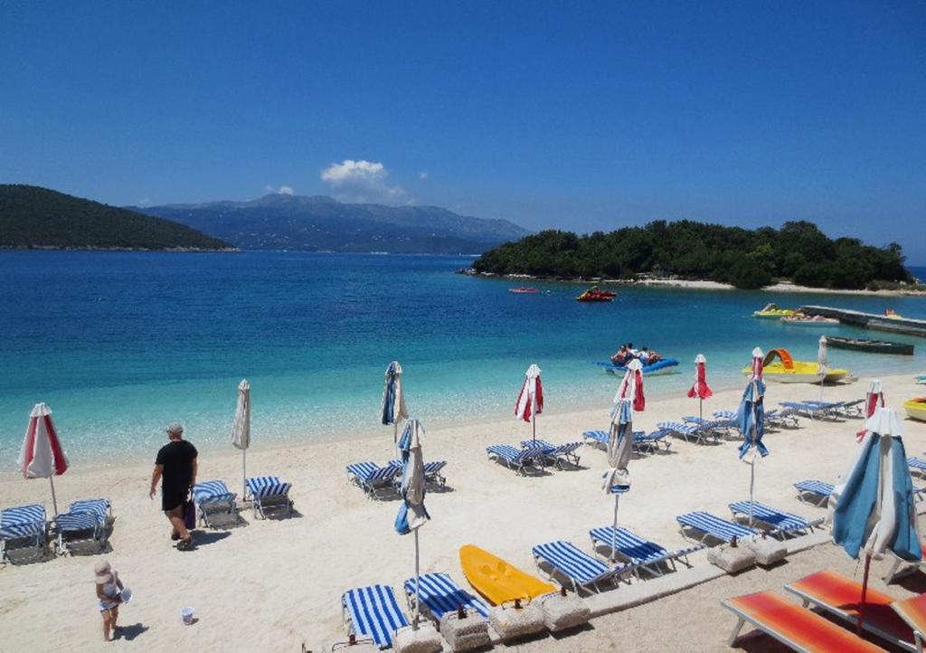 Hotel Moscopole Ksamil Eksteriør bilde